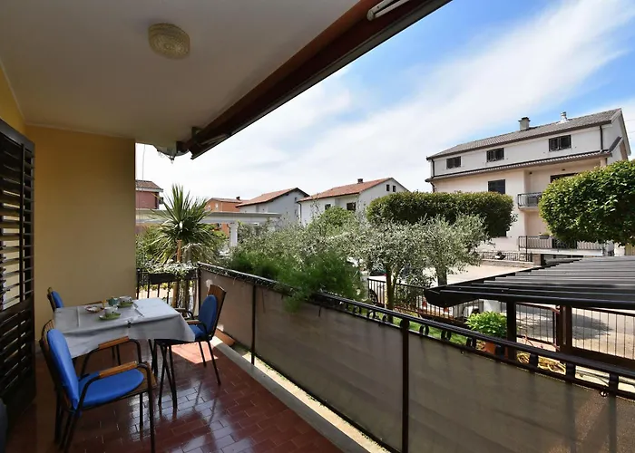 Elizabeta Lejlighed *